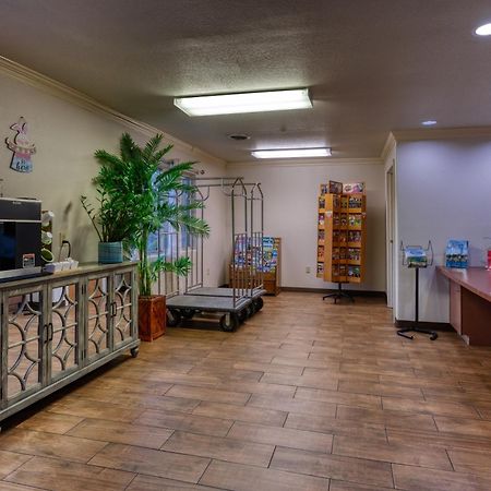 All Towne Suites Saint Robert Εξωτερικό φωτογραφία