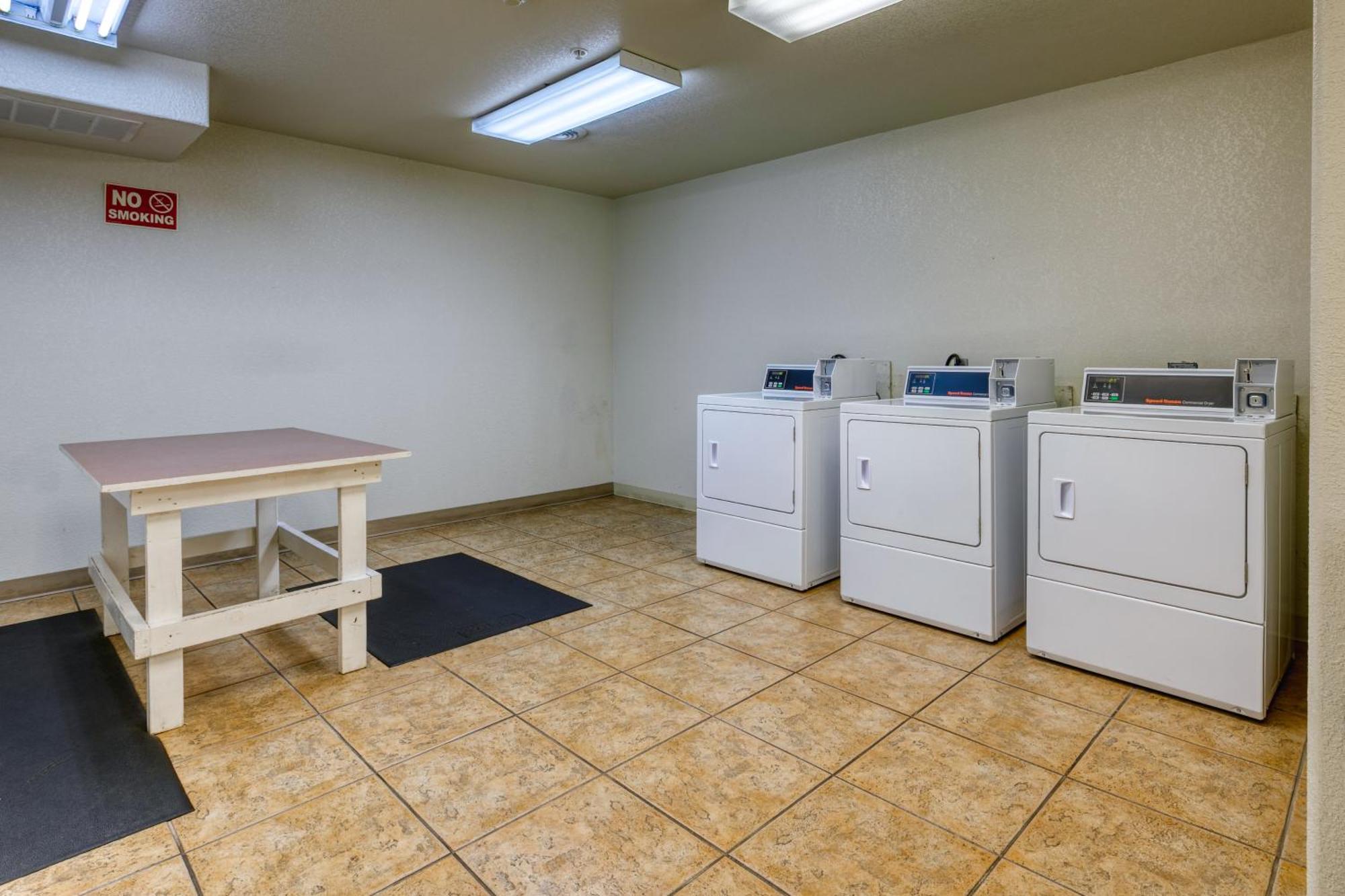 All Towne Suites Saint Robert Εξωτερικό φωτογραφία