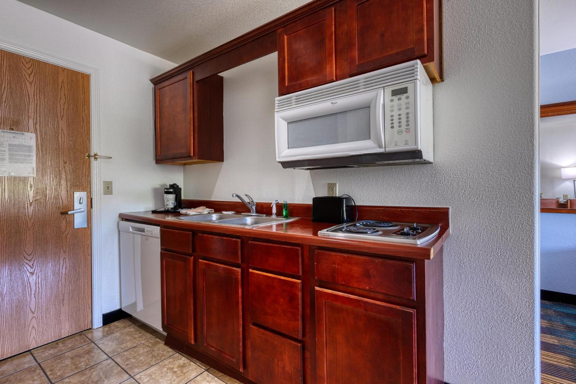 All Towne Suites Saint Robert Εξωτερικό φωτογραφία