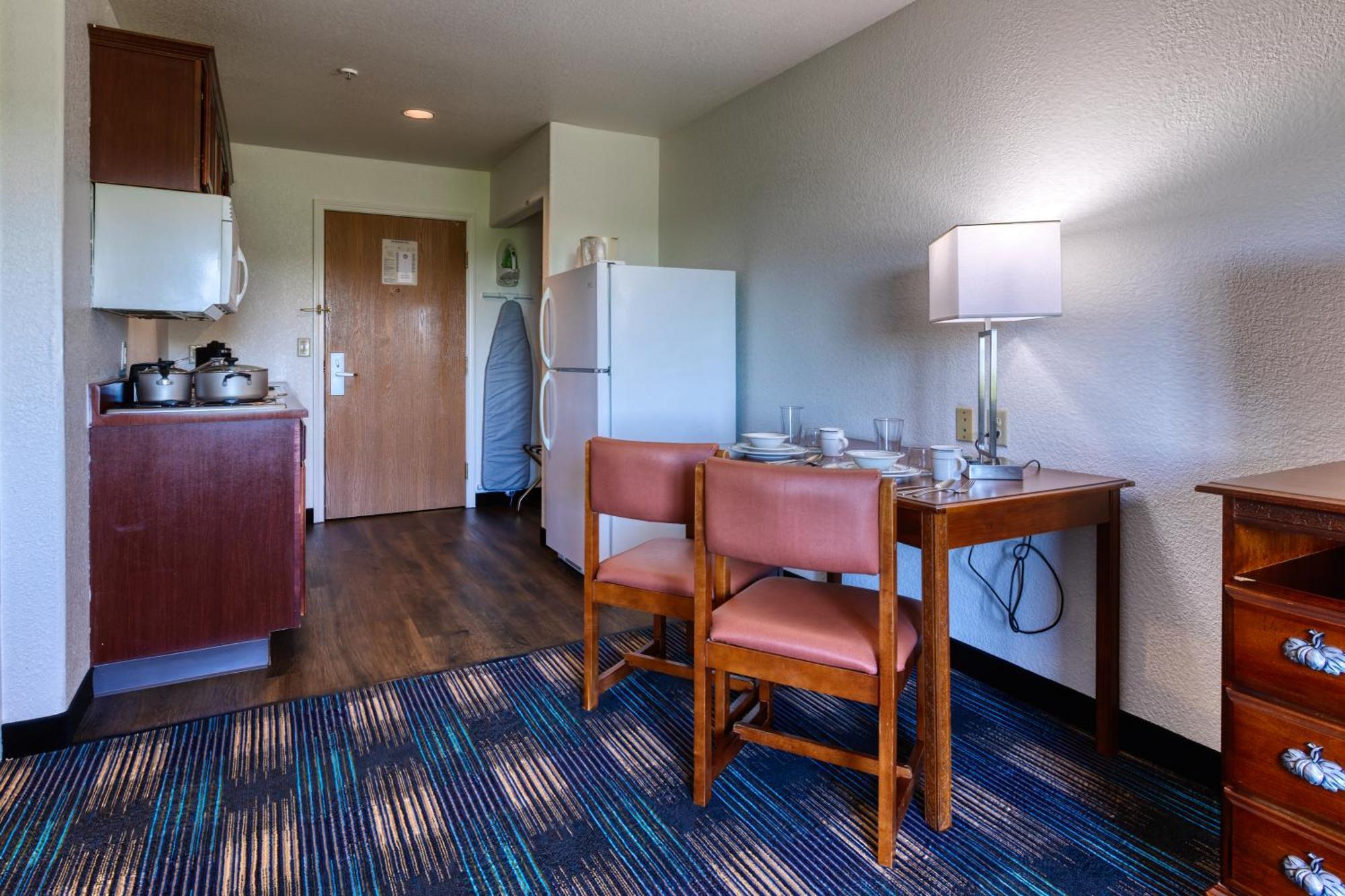 All Towne Suites Saint Robert Εξωτερικό φωτογραφία